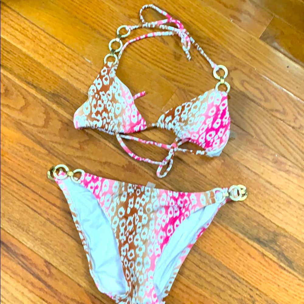 Victoria’s Secret leopard print bikini